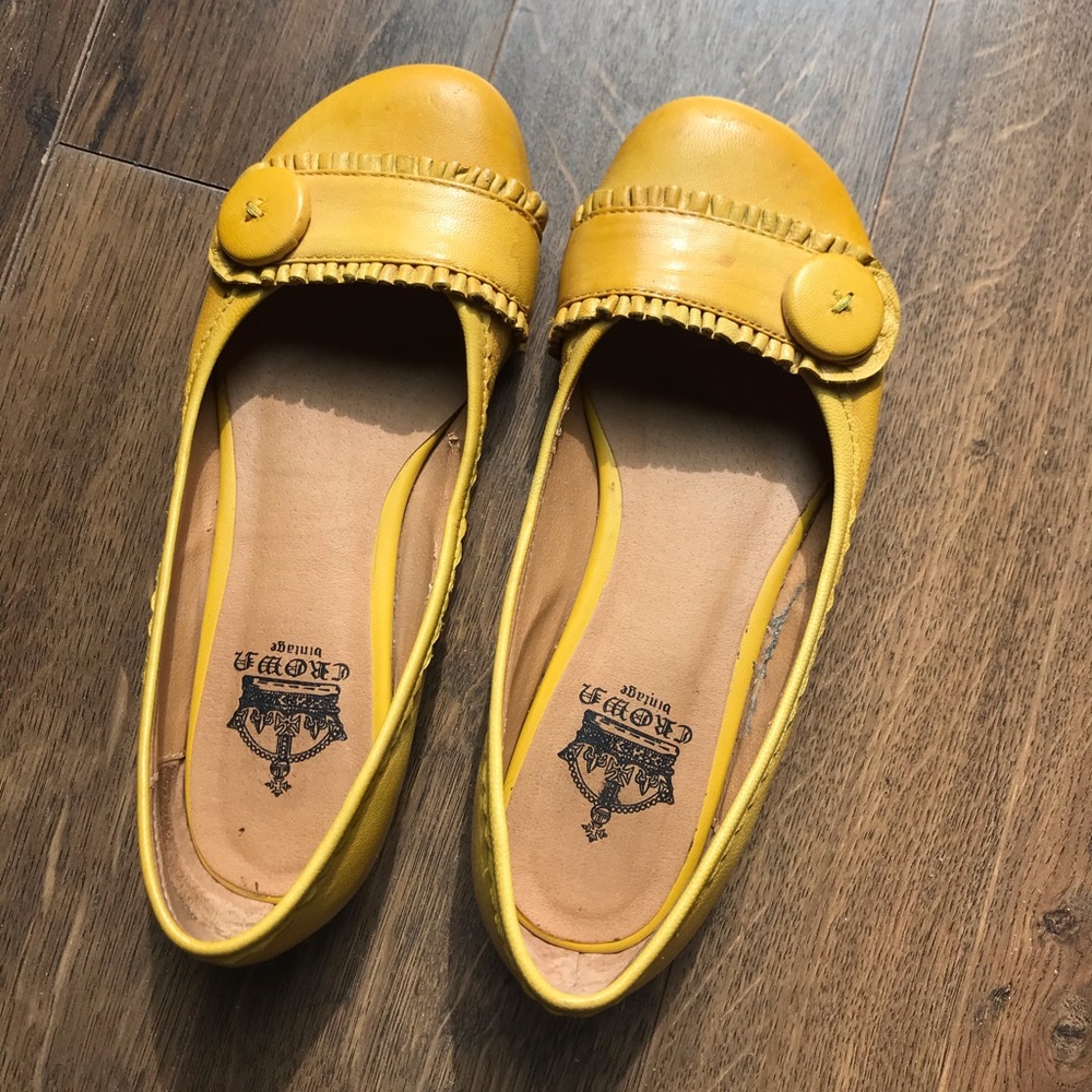 Crown Vintage size 7